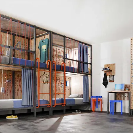 Hi - La Caserne Hostel