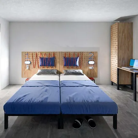 Hostel Hi - La Caserne