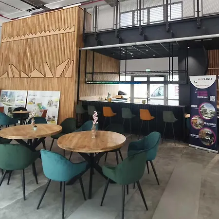 Hostel Hi - La Caserne