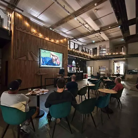 Hostel Hi - La Caserne