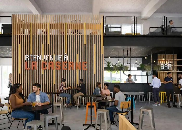 Hi - La Caserne Hostel *