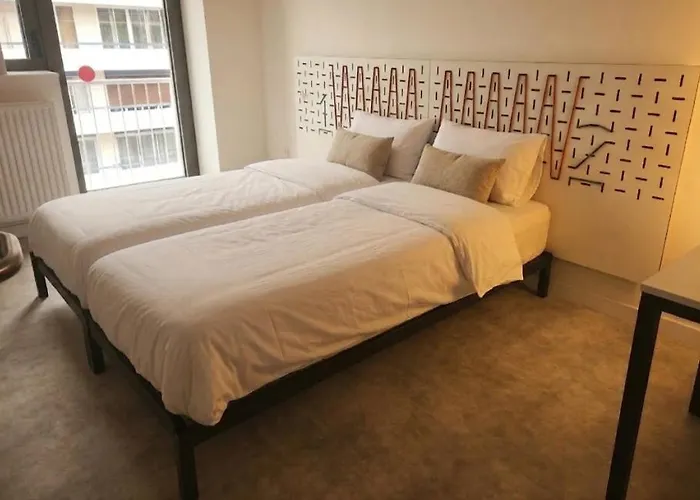 Hostel Hi - La Caserne Puvatya